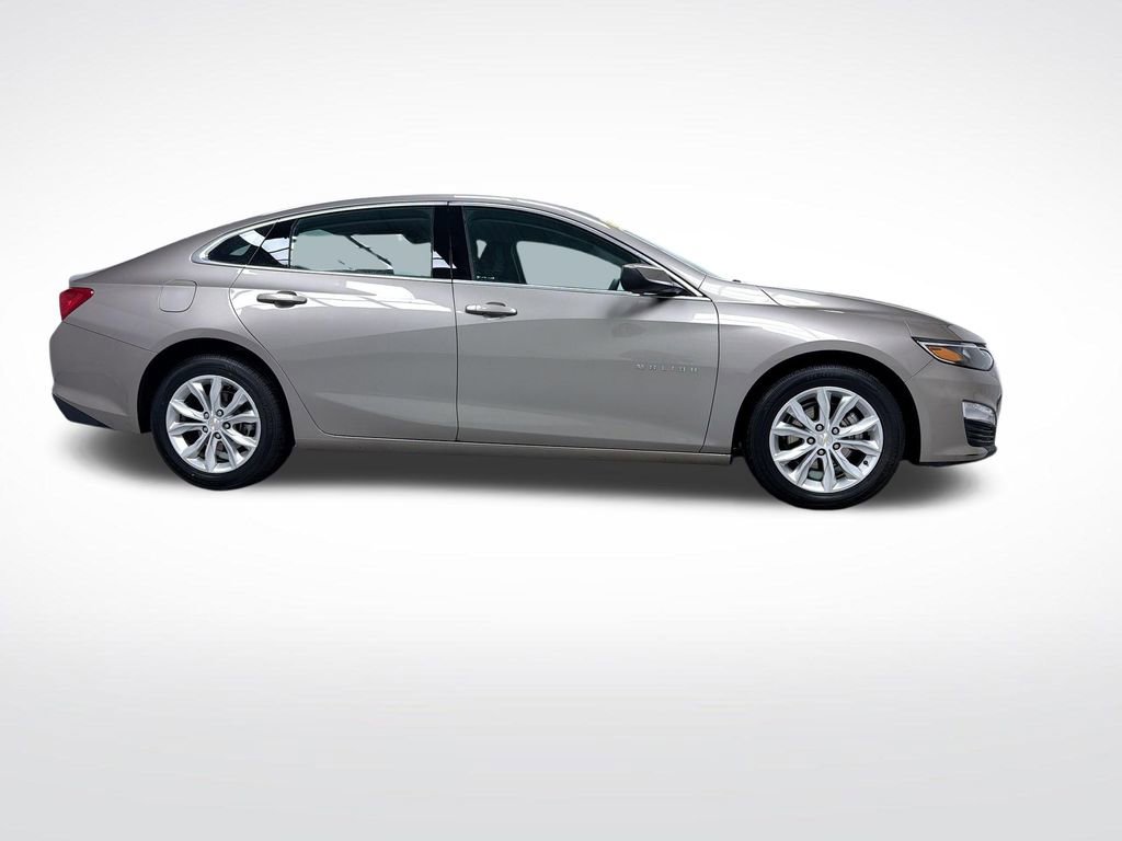 Used 2024 Chevrolet Malibu LT FWD image 2