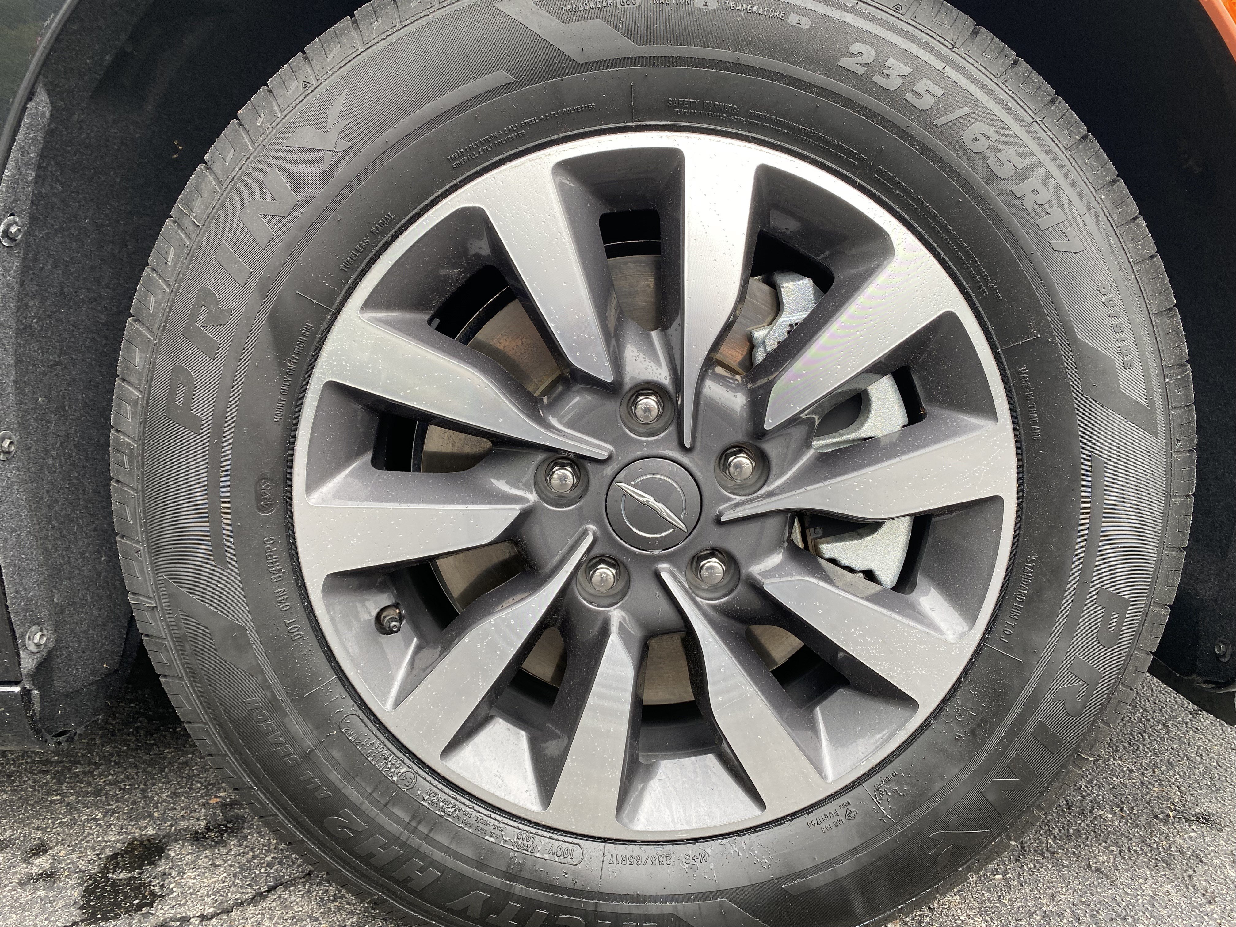 Used 2023 Chrysler Pacifica Limited FWD image 43