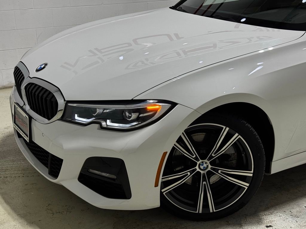 Used 2022 BMW 330i xDrive Sedan w/ M Sport Package image 8