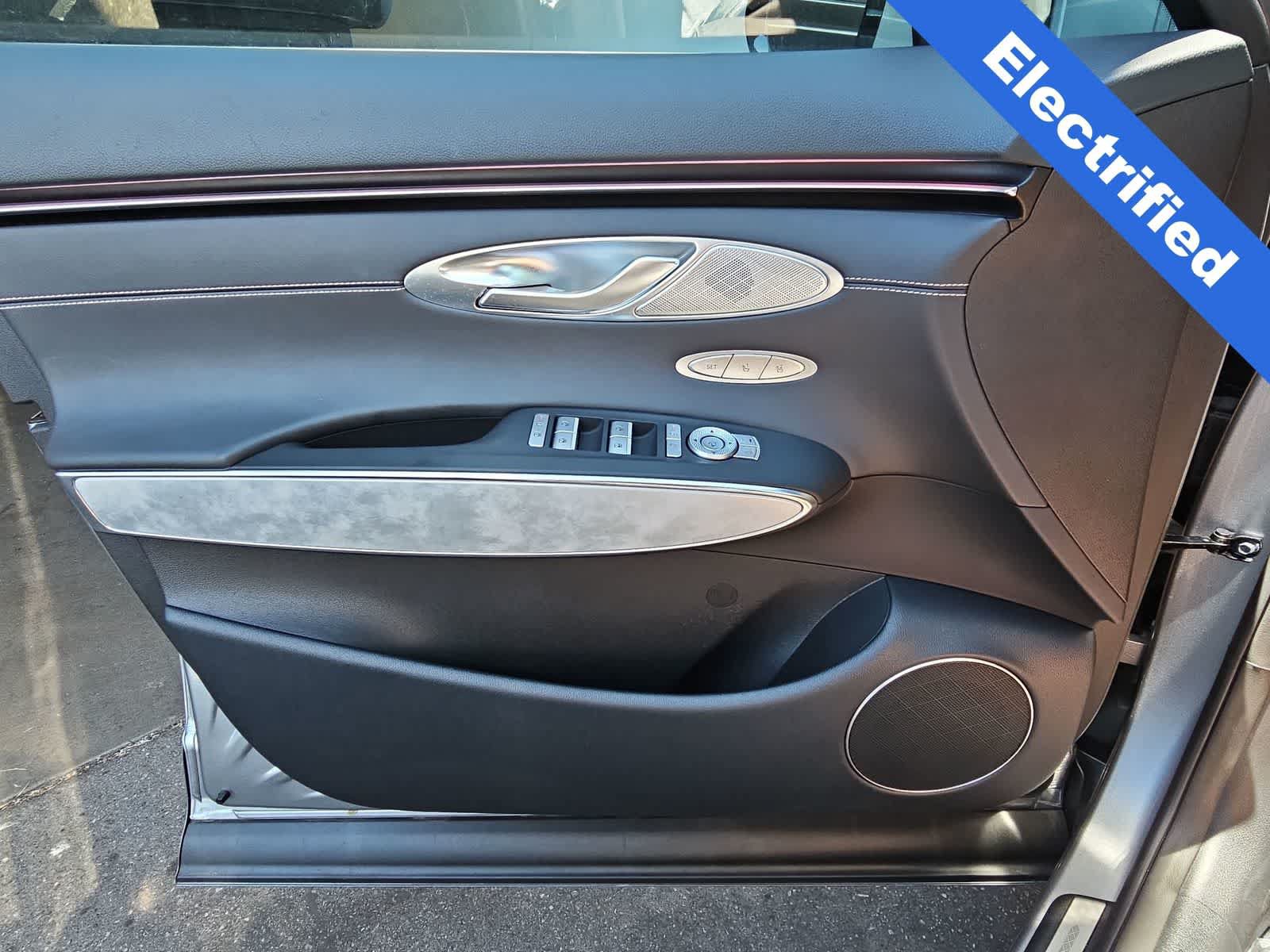 Certified 2026 Genesis Electrified GV70 Advanced AWD/4WD image 28