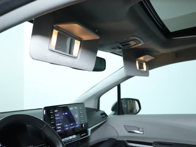 Used 2024 Toyota Sienna XLE image 24