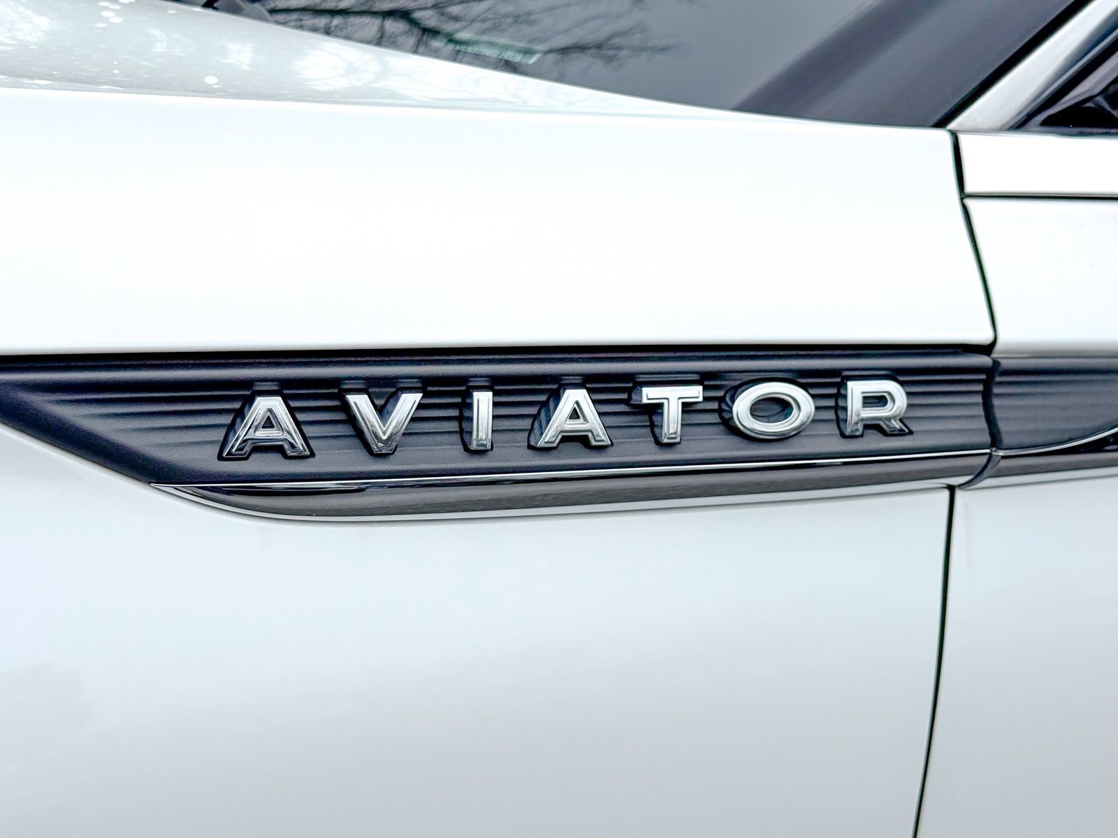 Used 2022 Lincoln Aviator AWD w/ Premium Package image 12