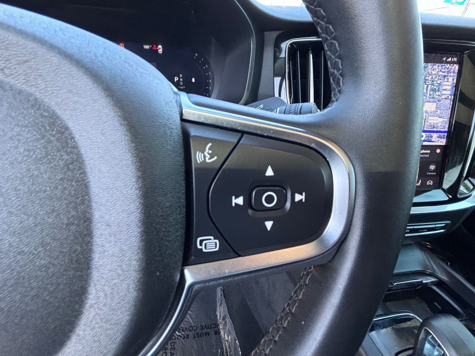 Used 2024 Volvo S60 B5 Core FWD image 25