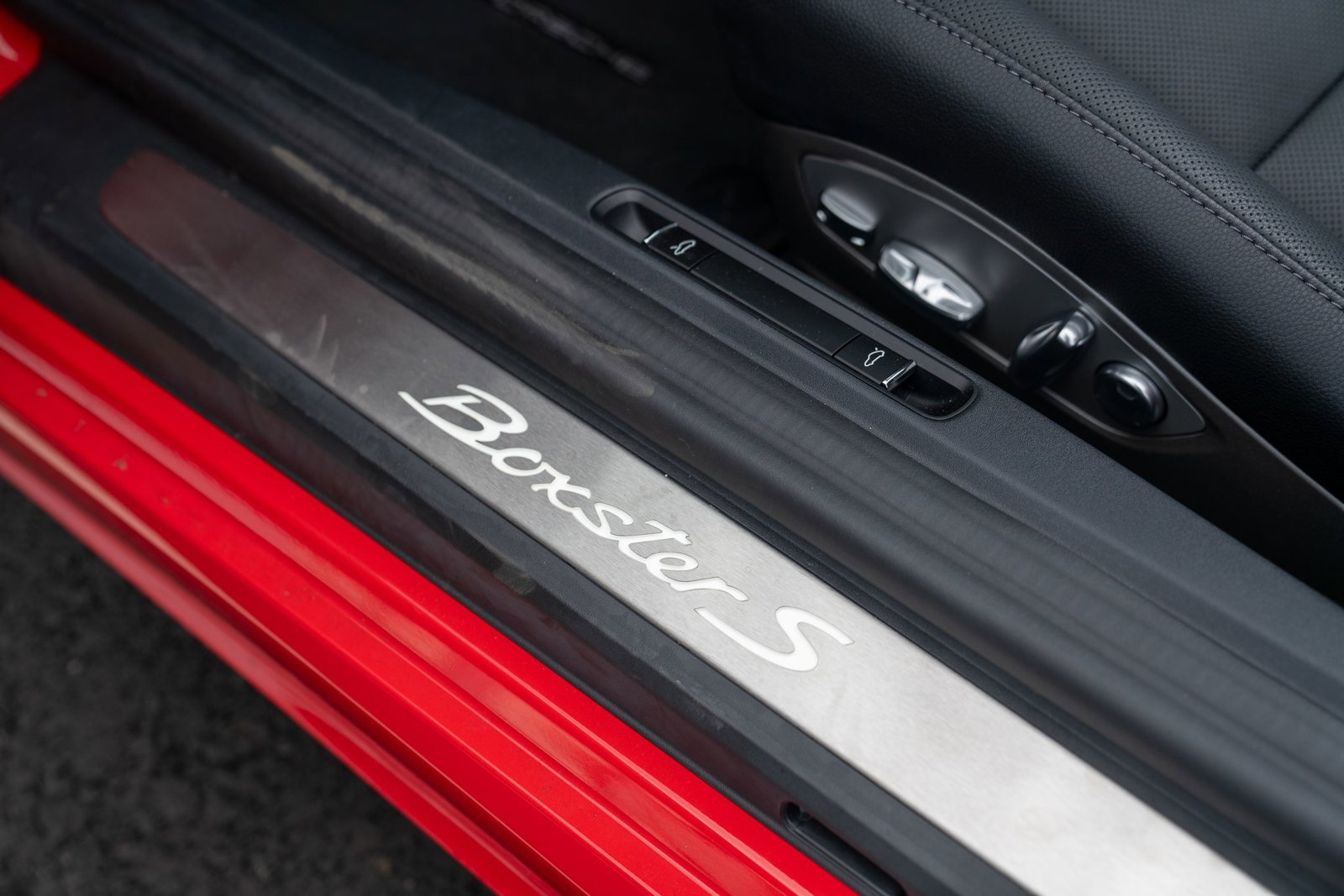 New 2025 Porsche 718 Boxster S image 11