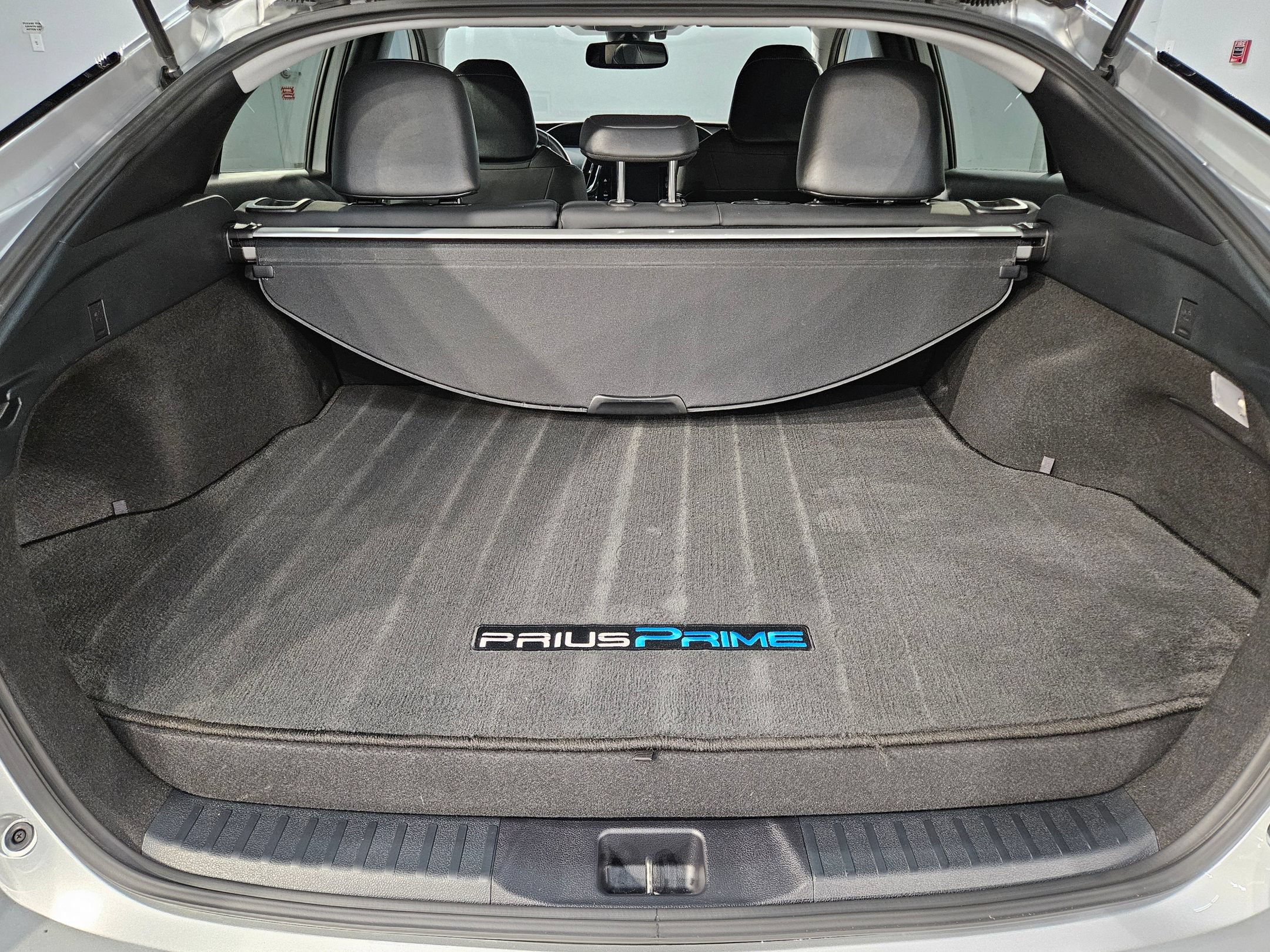 Used 2021 Toyota Prius Prime Limited FWD image 18