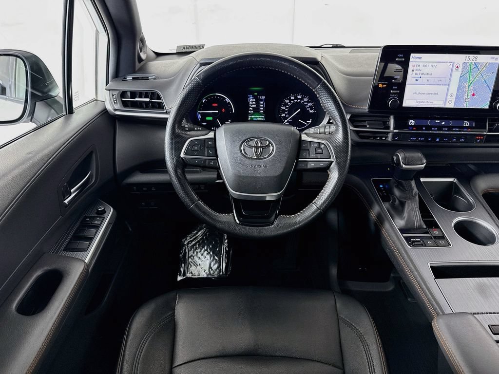 Used 2021 Toyota Sienna XSE w/ XSE Plus Package AWD/4WD image 27