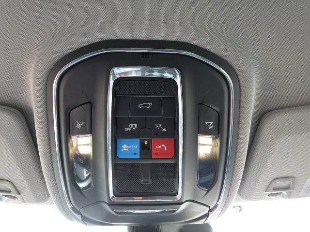 Used 2023 Jeep Grand Cherokee Limited w/ Black Appearance Package AWD/4WD image 27