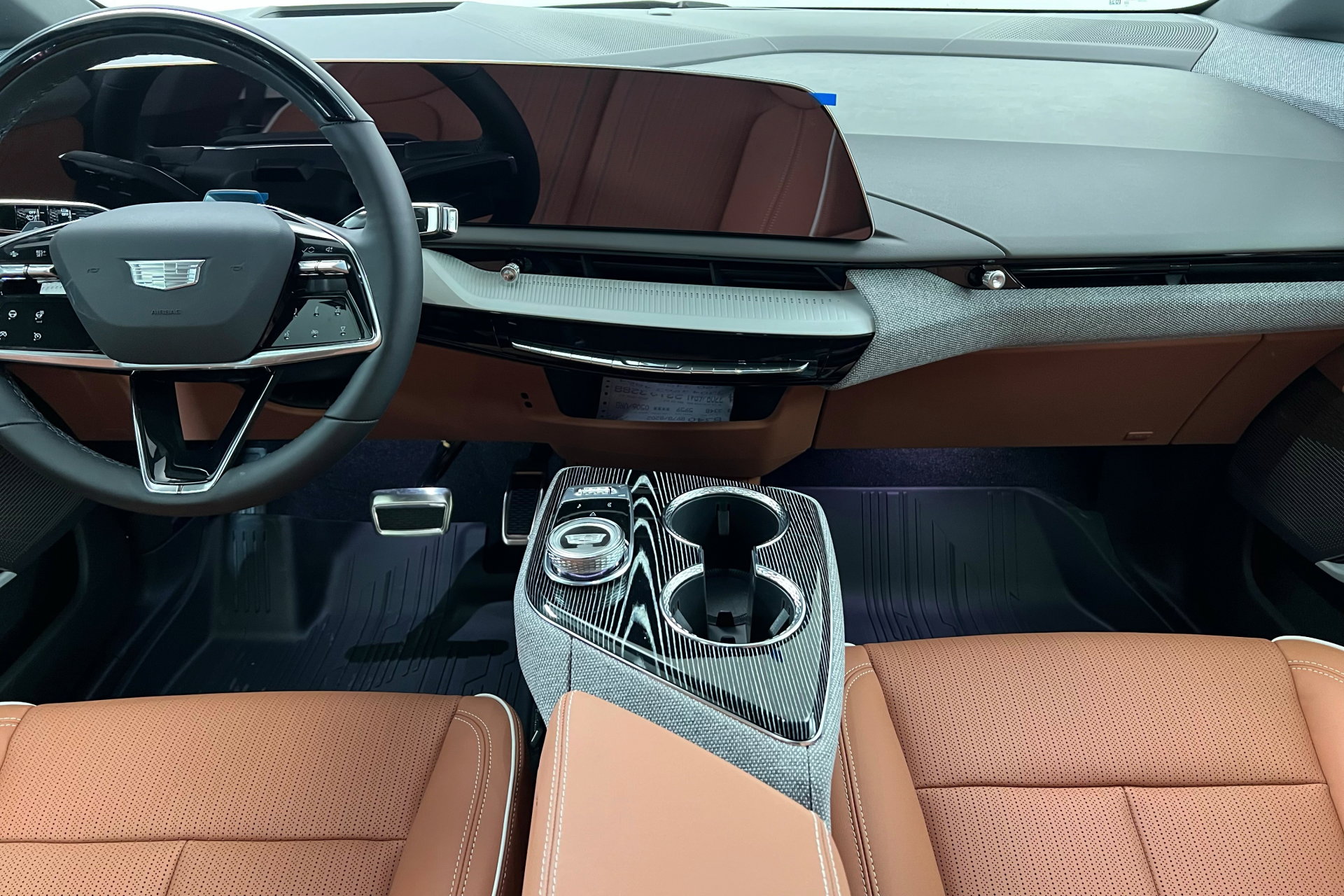 New 2025 Cadillac Optiq Sport 2 w/ LPO, Floor Liner Package image 14