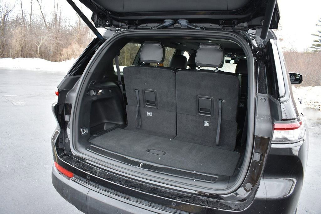 Certified 2024 Jeep Grand Cherokee L Limited w/ Luxury Tech Group II image 35