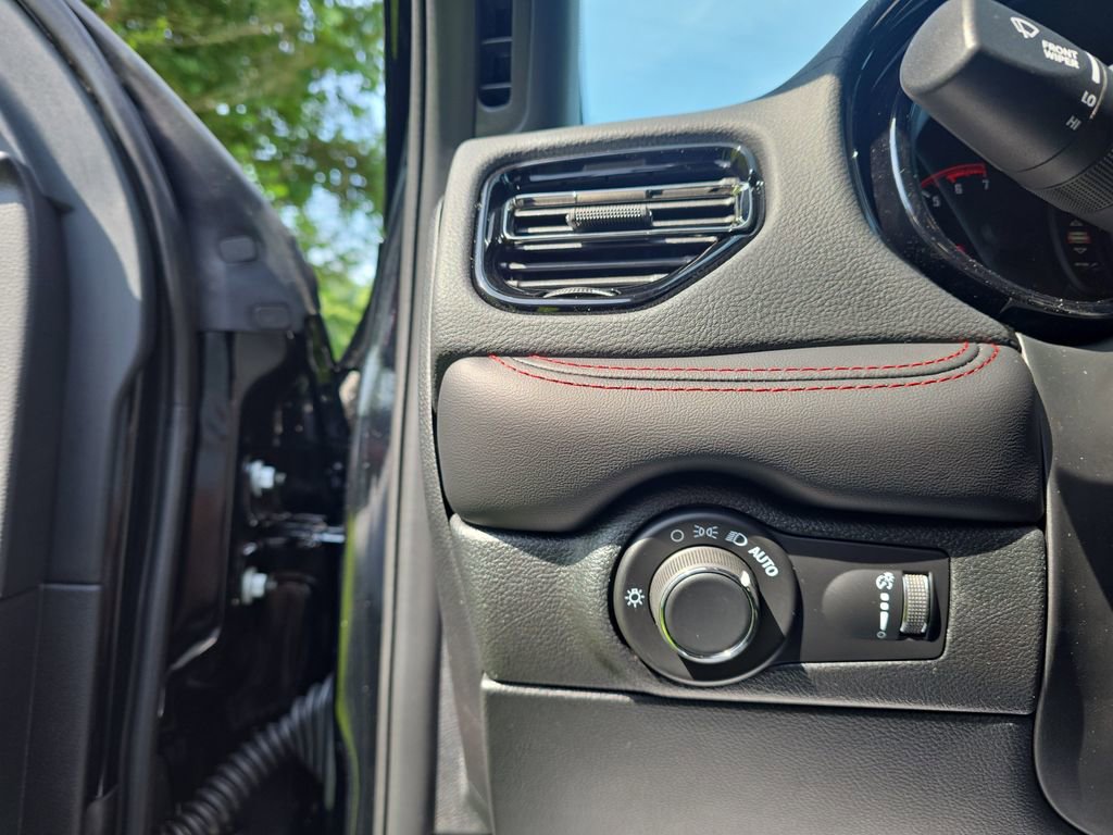 New 2025 Dodge Durango R/T w/ Blacktop Package image 14