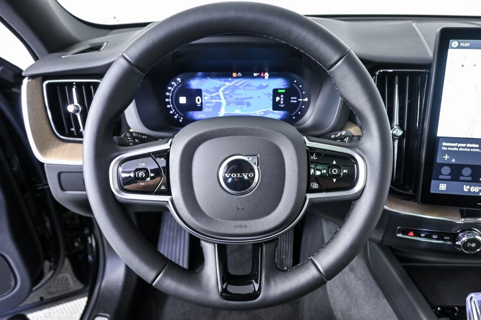 New 2026 Volvo XC60 T8 Plus w/ Protection Package Premier AWD/4WD image 9
