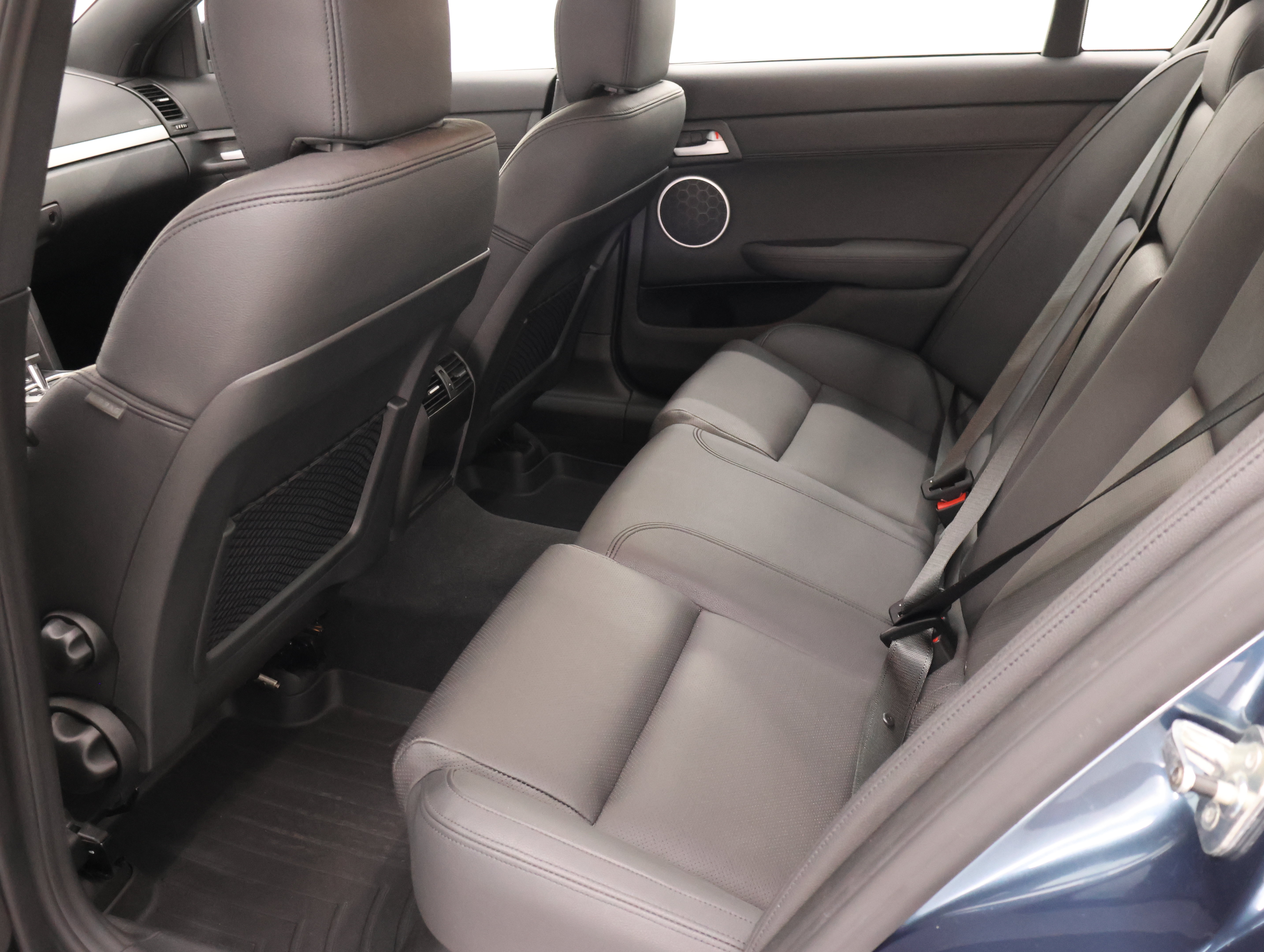 Used 2009 Pontiac G8 GT w/ Premium Package RWD image 9