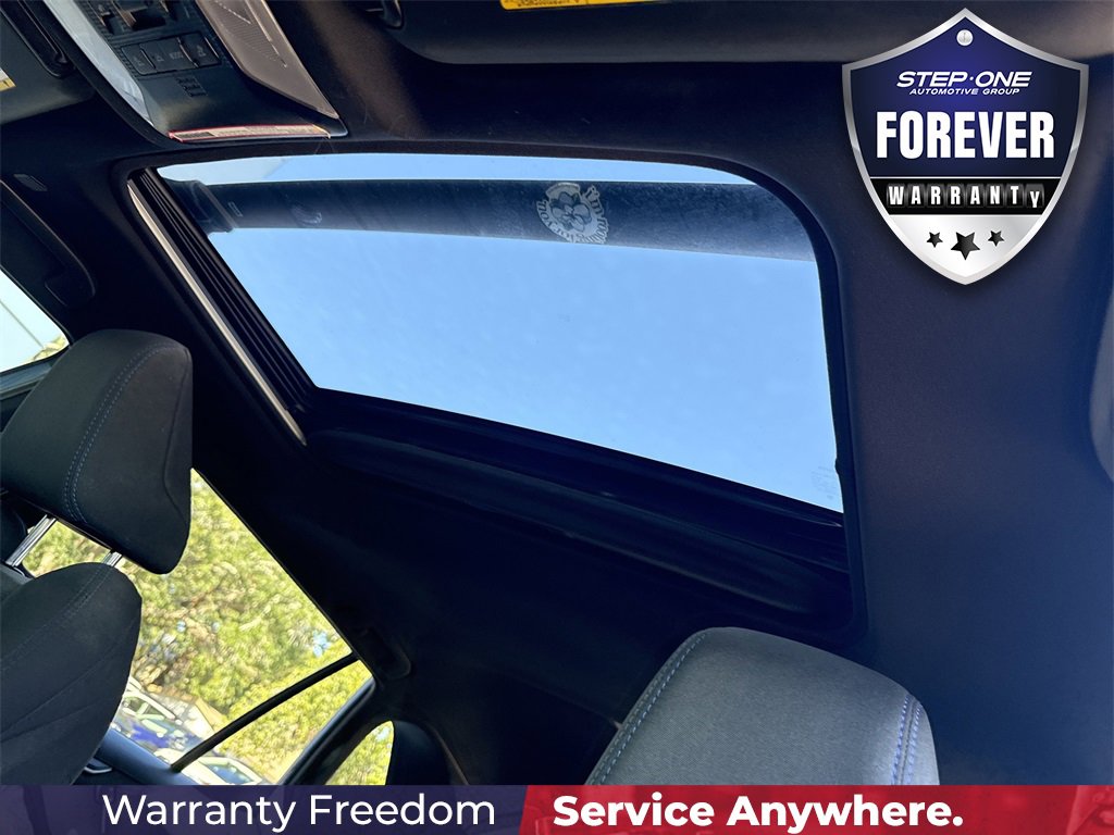 Used 2024 Toyota RAV4 SE image 28