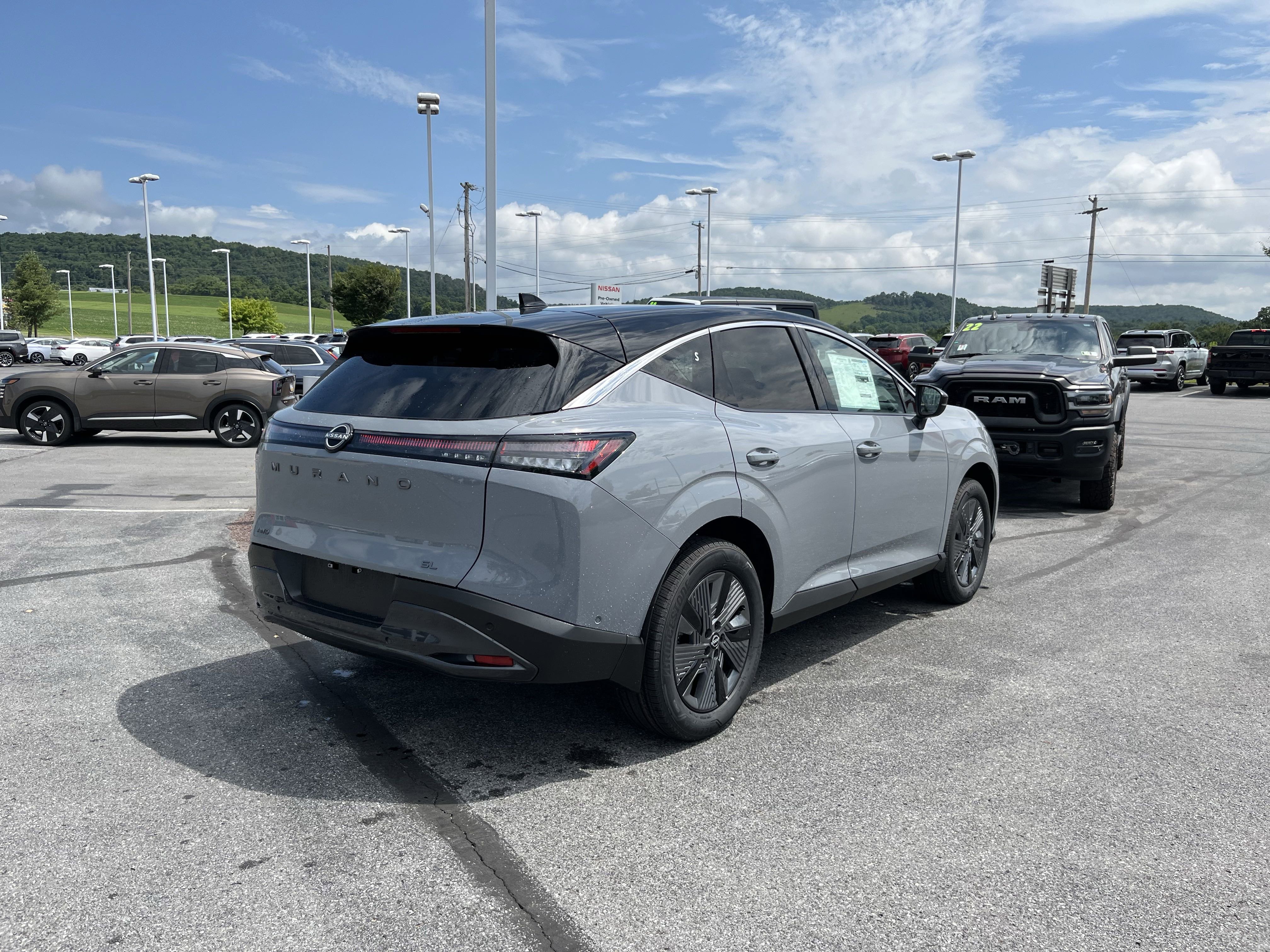 New 2025 Nissan Murano SL image 3