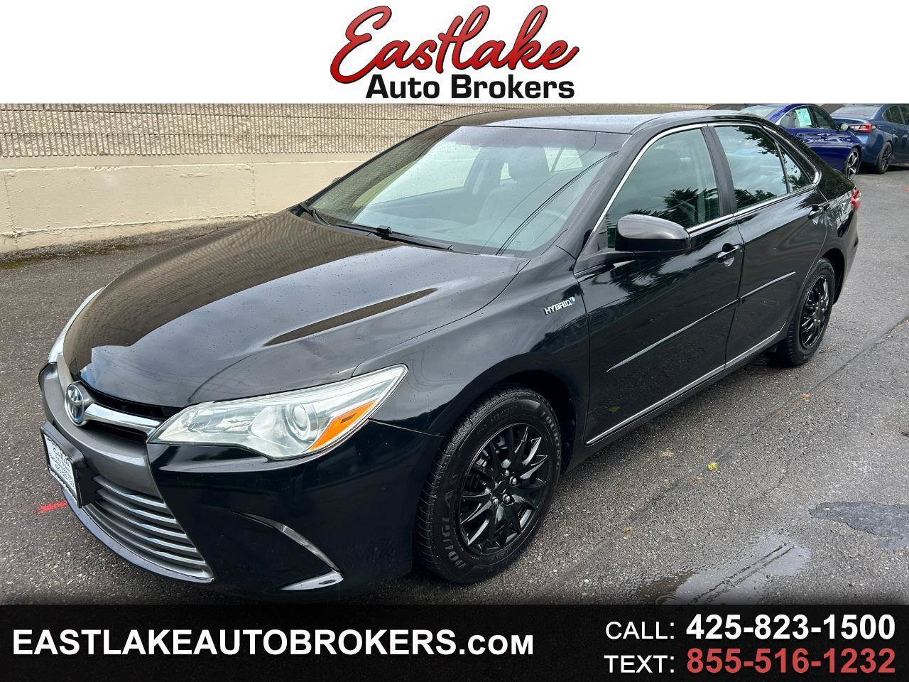 Used 2017 Toyota Camry LE FWD image 1