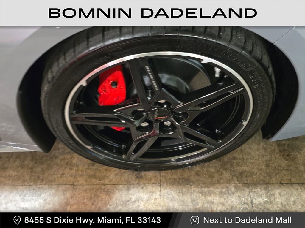 Used 2025 Chevrolet Corvette Stingray image 12