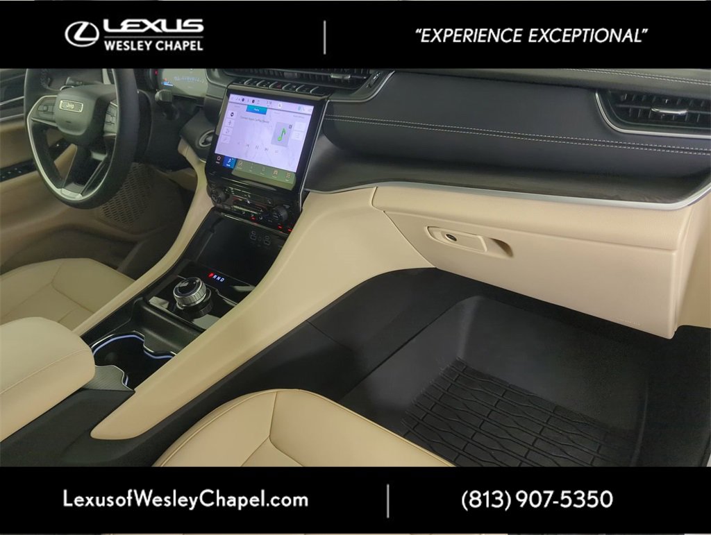 Used 2025 Jeep Grand Cherokee Limited w/ Trailer Tow Package image 11