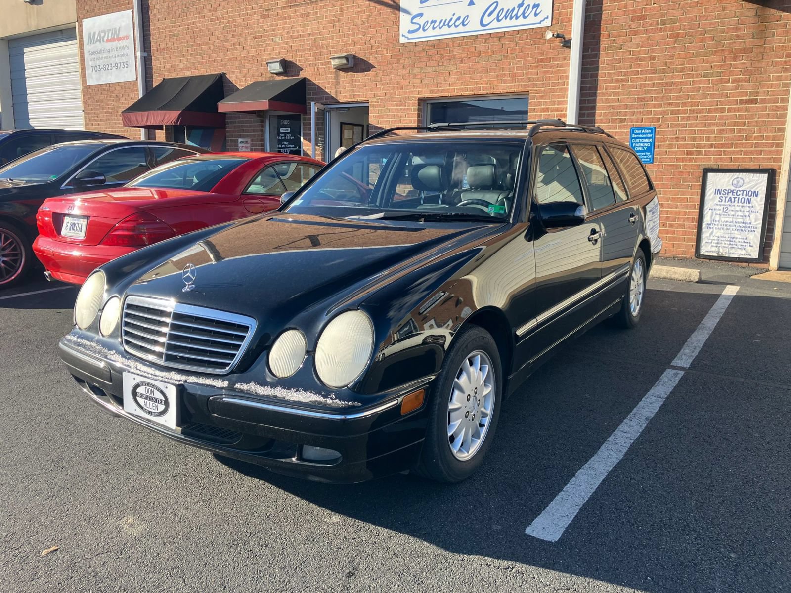 Used 2000 Mercedes-Benz E 320 4MATIC Wagon image 2
