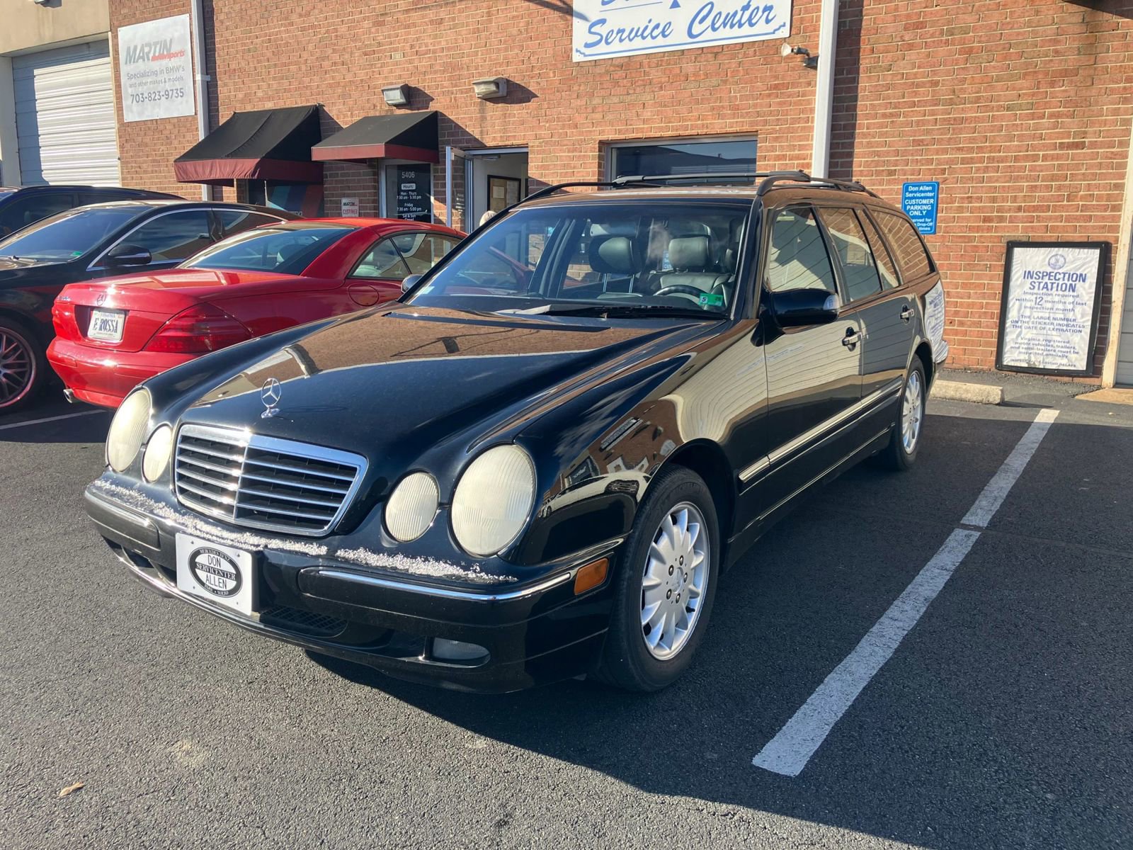 Used 2000 Mercedes-Benz E 320 4MATIC Wagon image 2