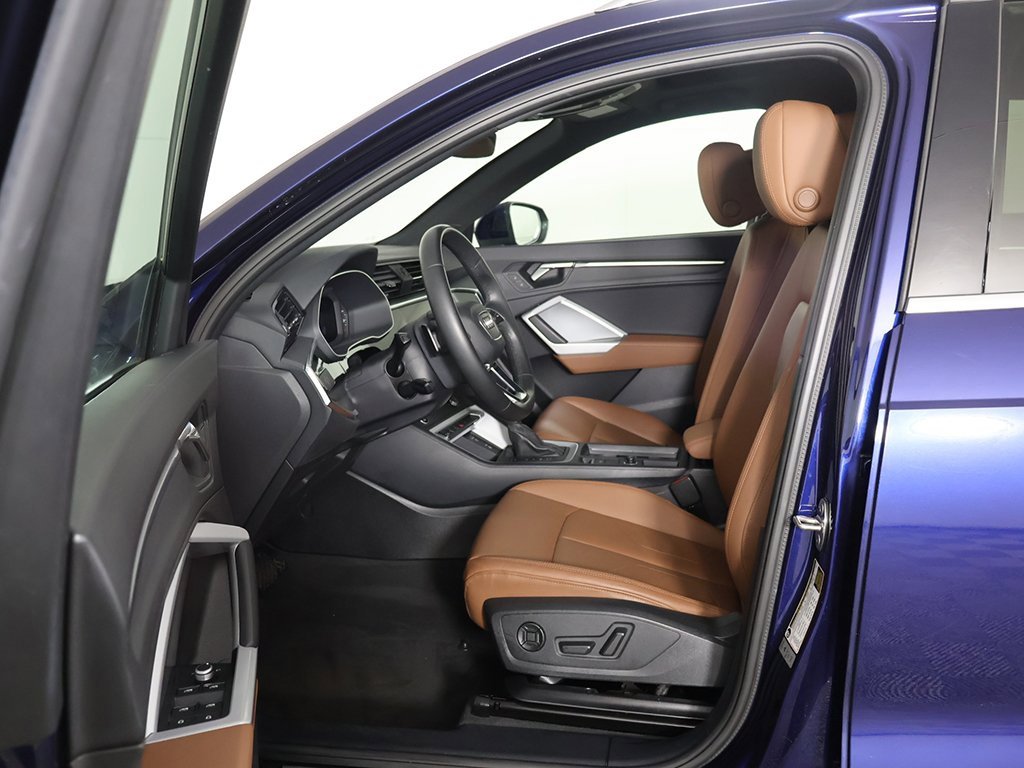 Used 2023 Audi Q3 2.0T Premium w/ Convenience Package image 28