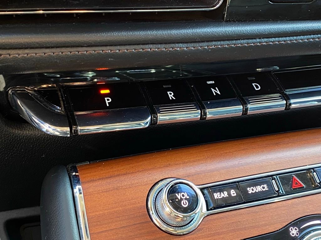 Used 2020 Lincoln Aviator Reserve w/ Equipment Group 202A image 21