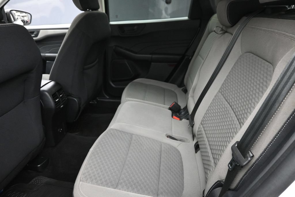 Used 2022 Ford Escape SE w/ SE Sport Appearance Package FWD image 12