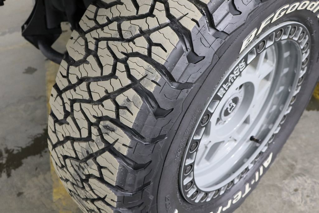 Used 2023 Nissan Frontier PRO-4X w/ Pro-4X Premium Package image 38