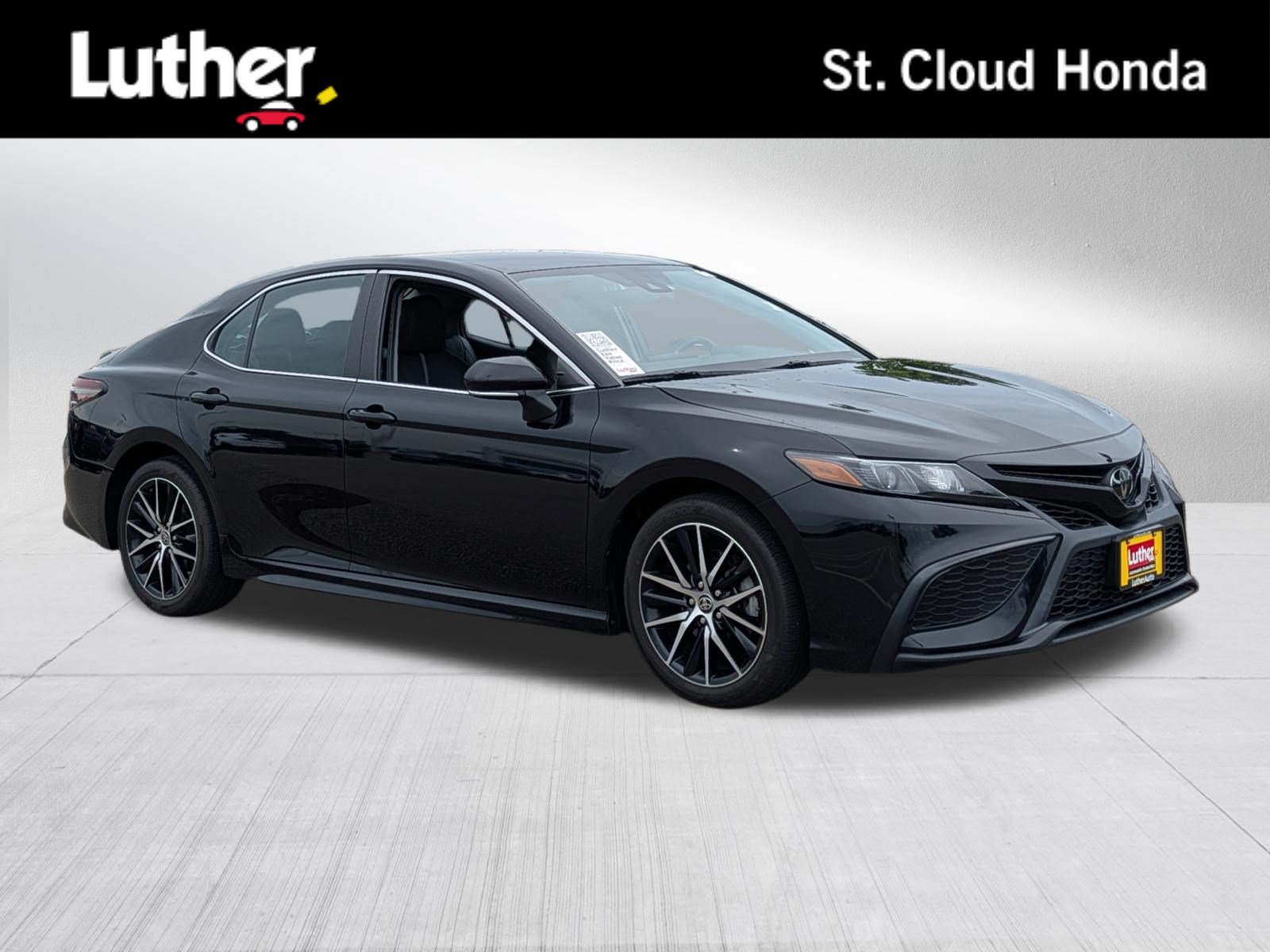 Used 2023 Toyota Camry SE