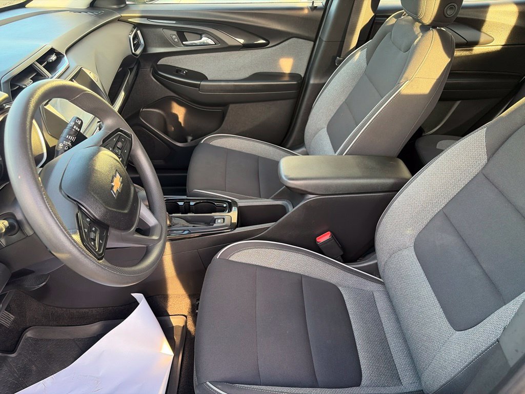 Used 2021 Chevrolet TrailBlazer LS AWD/4WD image 21