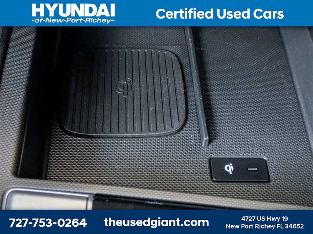 Certified 2025 Hyundai Elantra SEL image 25