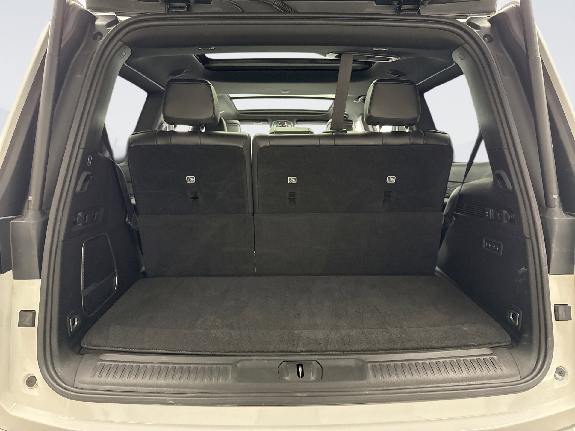 Used 2022 Jeep Wagoneer Series III w/ Premium Group I image 20