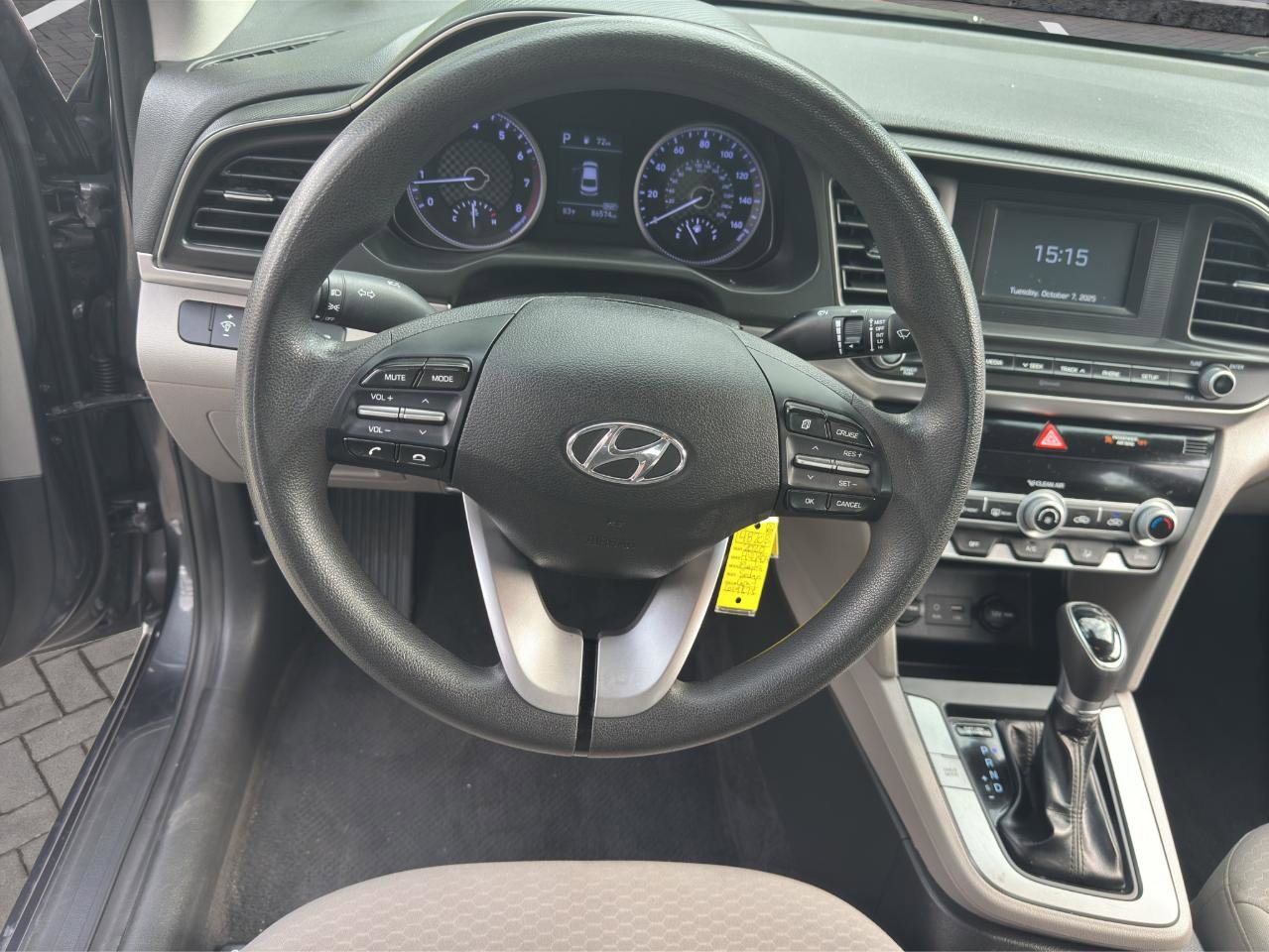 Used 2020 Hyundai Elantra SE FWD image 11
