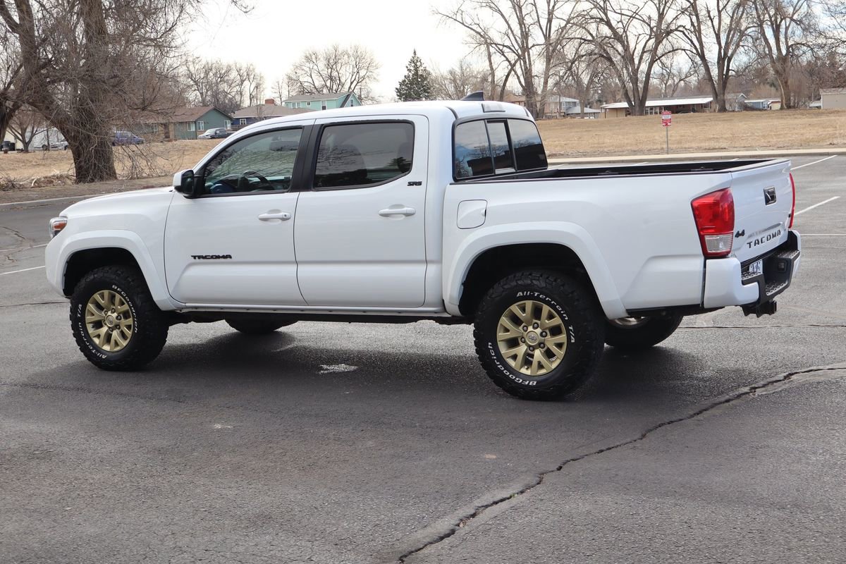 Used 2017 Toyota Tacoma SR5 w/ Tow Package image 8