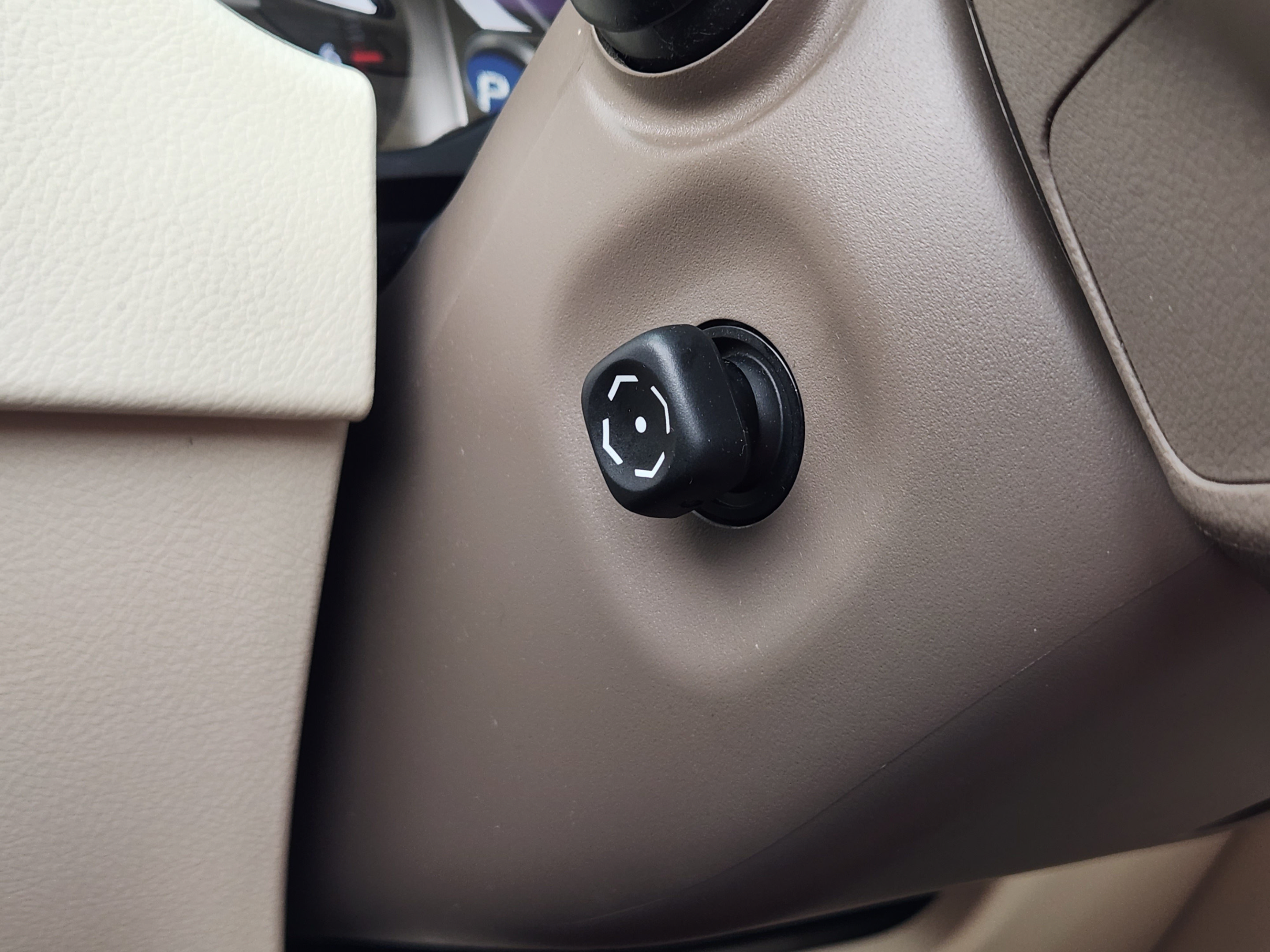 Used 2019 Lexus GX 460 Premium w/ Premium Package AWD/4WD image 17
