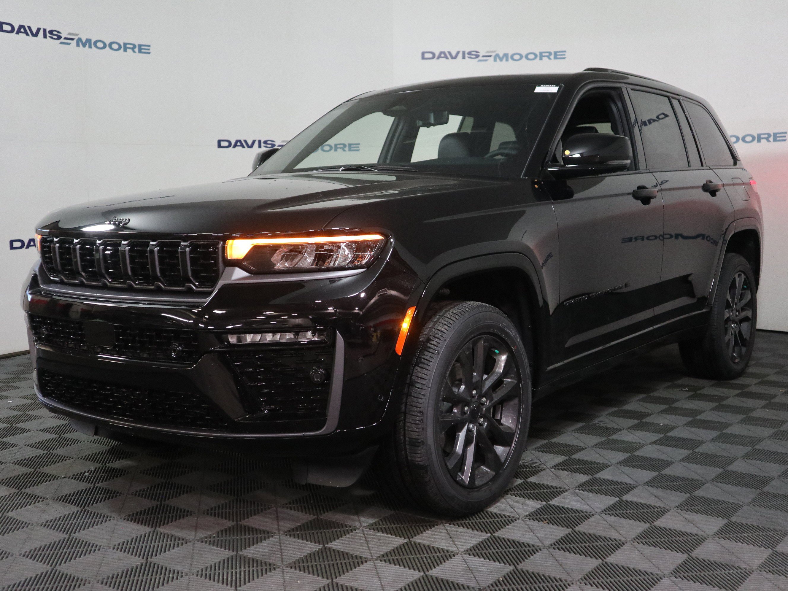 New 2026 Jeep Grand Cherokee Limited AWD/4WD image 11