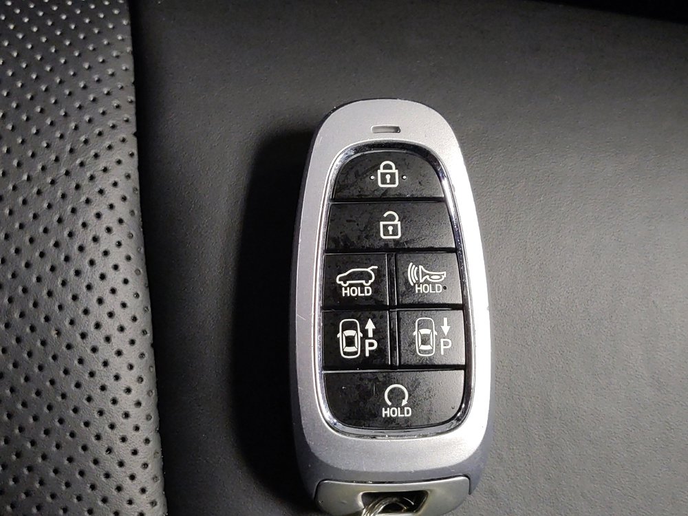 Used 2021 Hyundai Santa Fe Calligraphy AWD/4WD image 32