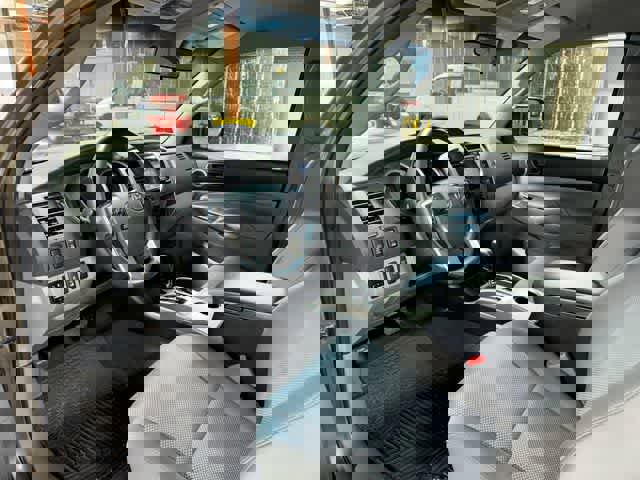 Used 2015 Toyota Tacoma 4x4 Access Cab V6 w/ TRD Off-Road Package image 26