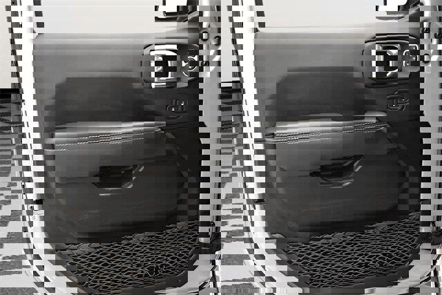 Used 2022 Jeep Wrangler Unlimited Sahara image 21