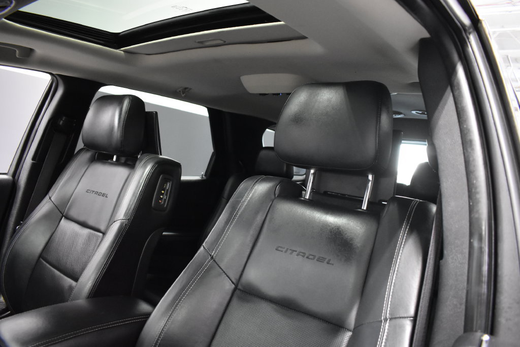 Used 2017 Dodge Durango Citadel w/ Premium Entertainment Group AWD/4WD image 18