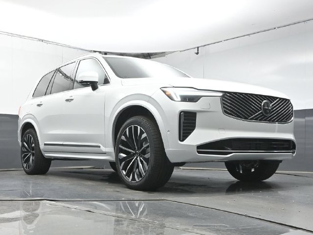 Used 2026 Volvo XC90 T8 Plus w/ Protection Package Premier AWD/4WD image 35