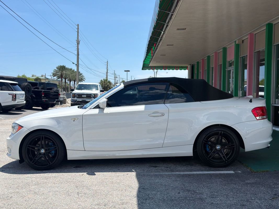 Used 2013 BMW 128i Convertible RWD image 2