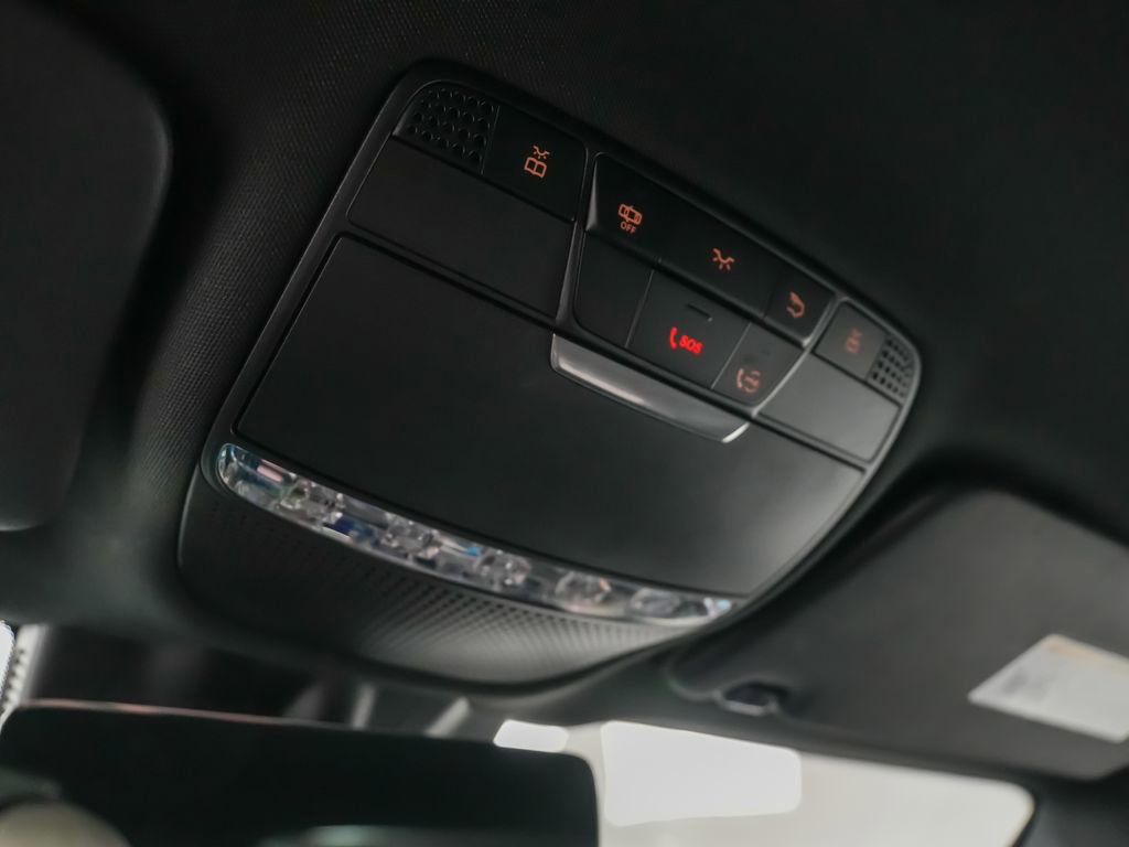 Used 2022 Mercedes-Benz GLC 300 4MATIC image 27