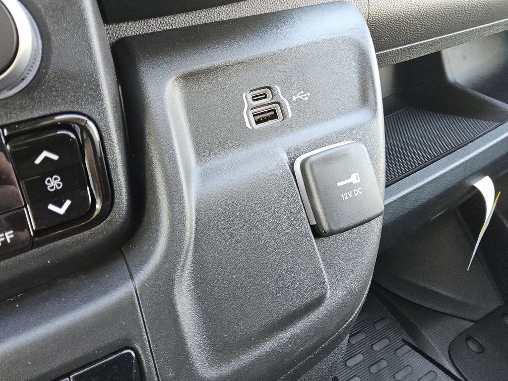 New 2026 RAM ProMaster 2500 w/ Convenience Group image 22