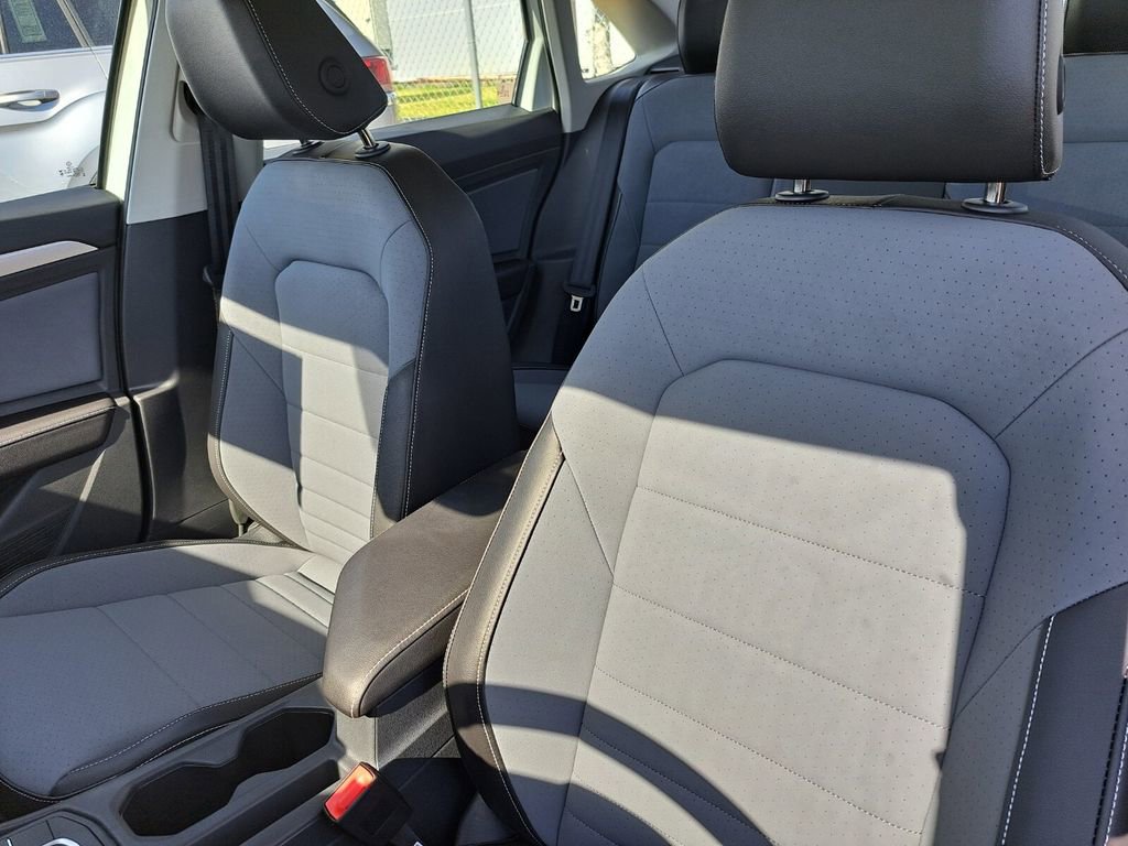 New 2026 Volkswagen Jetta SE image 18