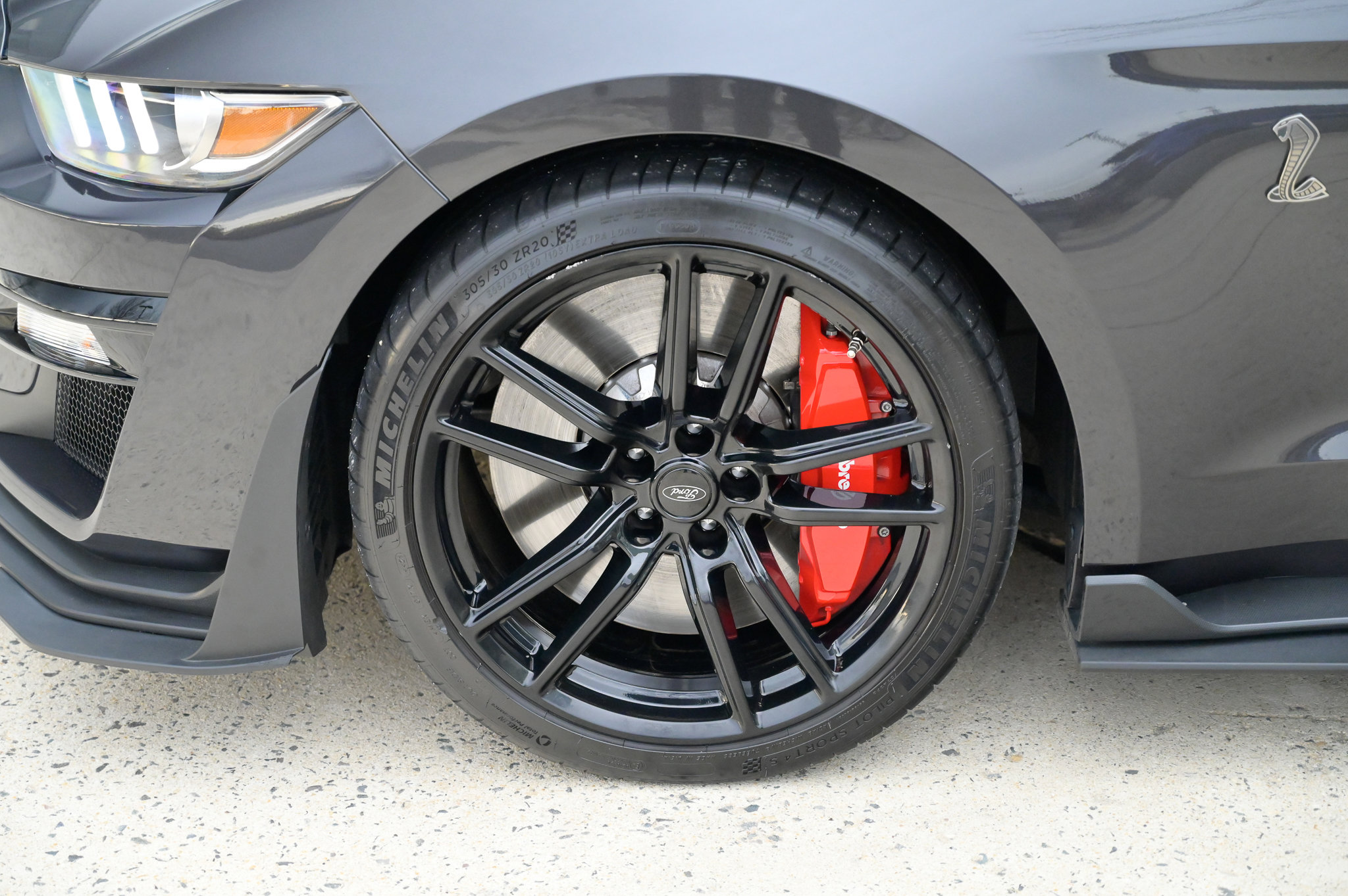 Used 2022 Ford Mustang Shelby GT500 w/ Technology Package image 9