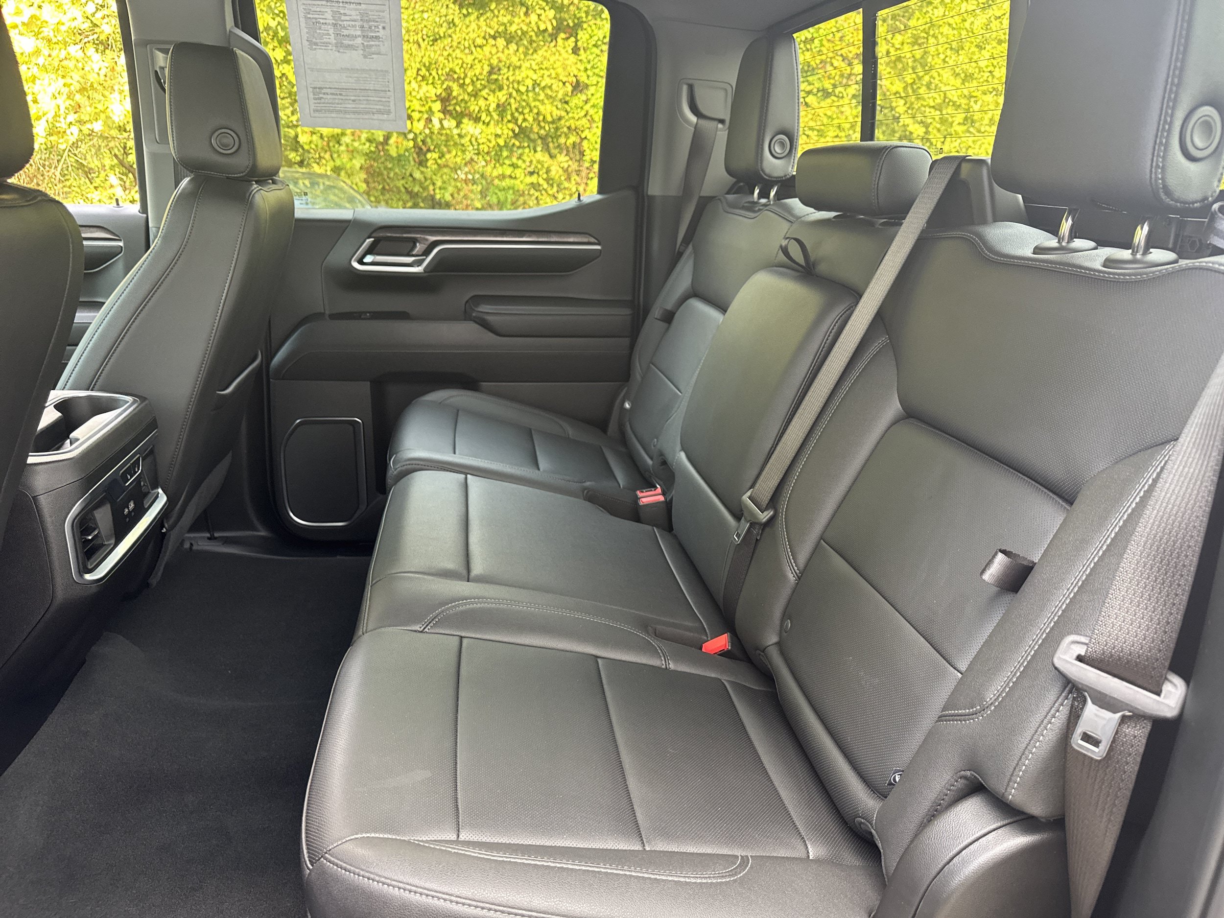 Used 2024 Chevrolet Silverado 1500 LTZ w/ LTZ Premium Package AWD/4WD image 11