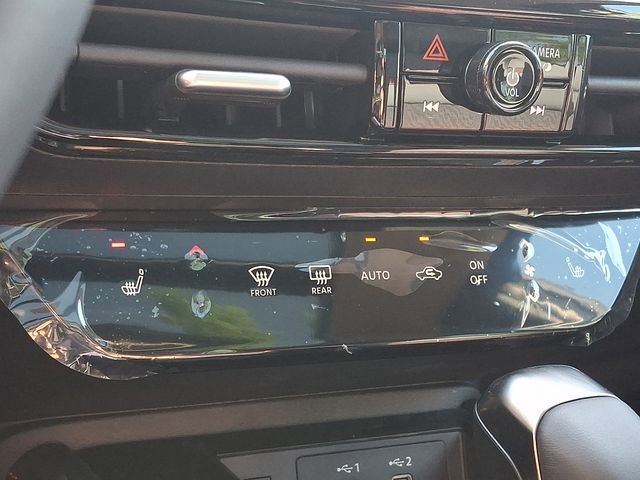 New 2026 Nissan Kicks SR w/ SR Premium Package FWD image 14