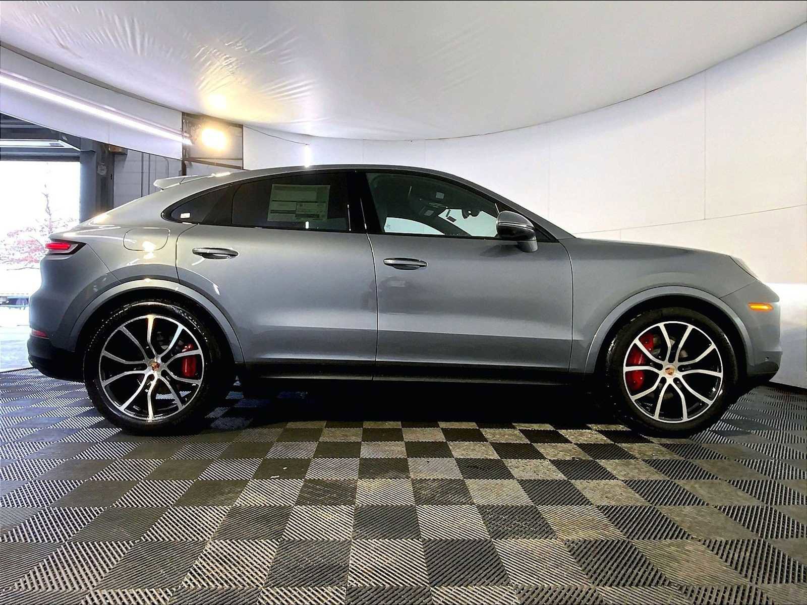 New 2026 Porsche Cayenne S image 8