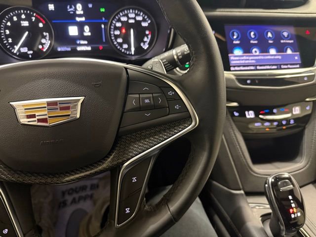 Used 2022 Cadillac XT5 Sportv w/ Technology Package image 16