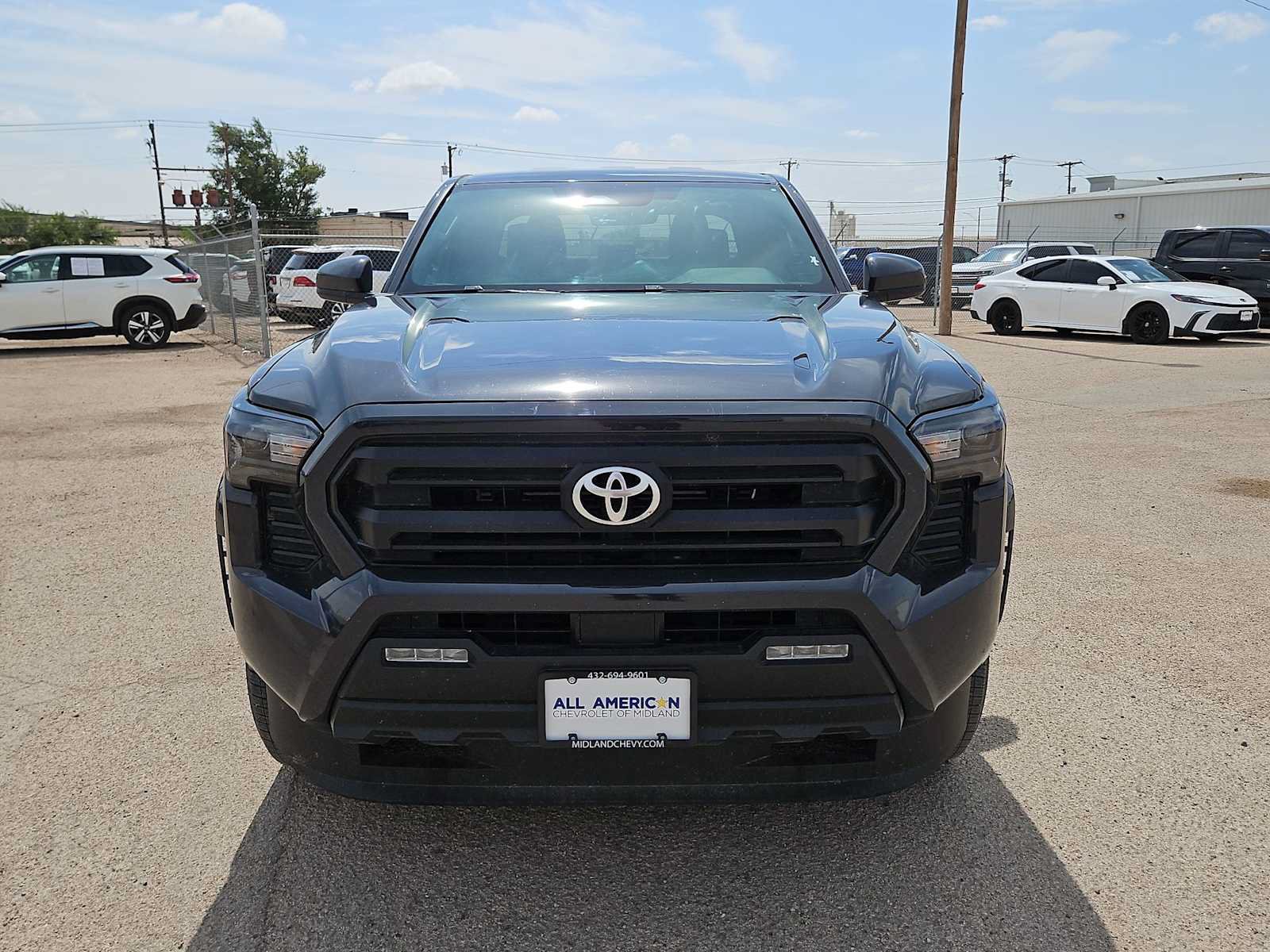 Used 2025 Toyota Tacoma 4x4 Double Cab image 3